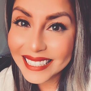 Meet your Posher, Veronica